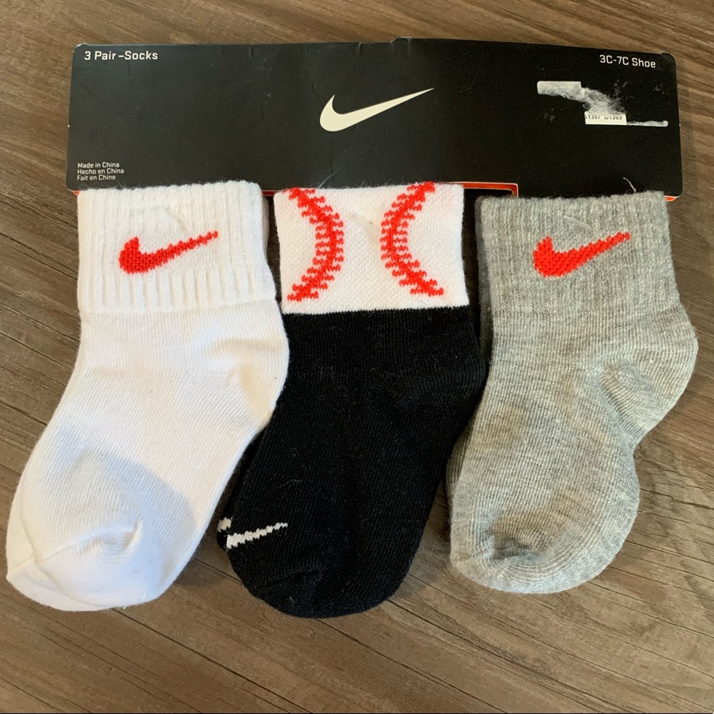 NWT Nike Baby Boys' Mid Cut Quarter Baseball socks